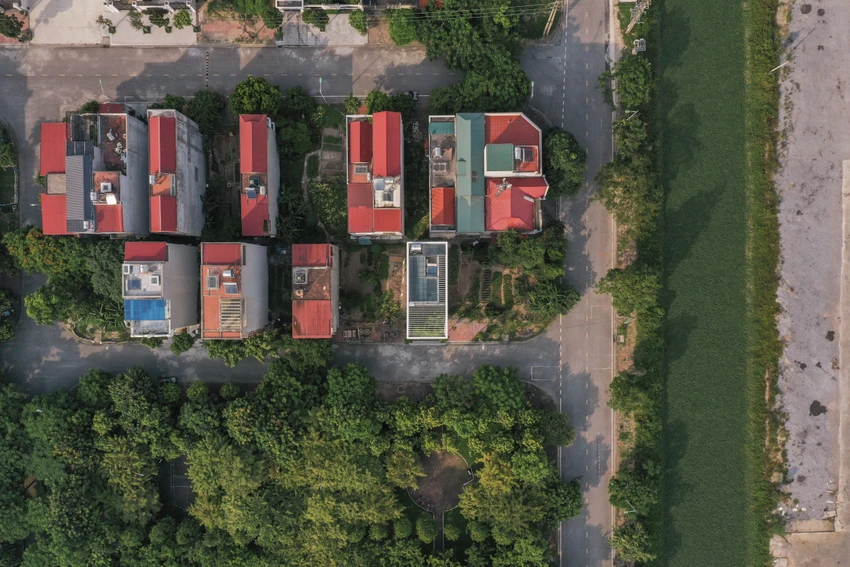 Chủ nhà là một gia đình trẻ với ba người con, một con gái và hai con trai. Chủ nhà là một gia đình trẻ với ba người con, một con gái và hai con trai.