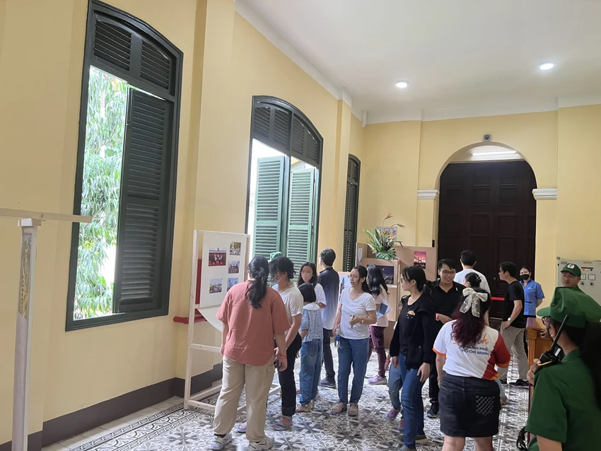 Nhộn nhịp điểm đến quen thuộc ở TP.HCM ngày đầu nghỉ lễ ảnh 8 Nhộn nhịp điểm đến quen thuộc ở TP.HCM ngày đầu nghỉ lễ ảnh 8