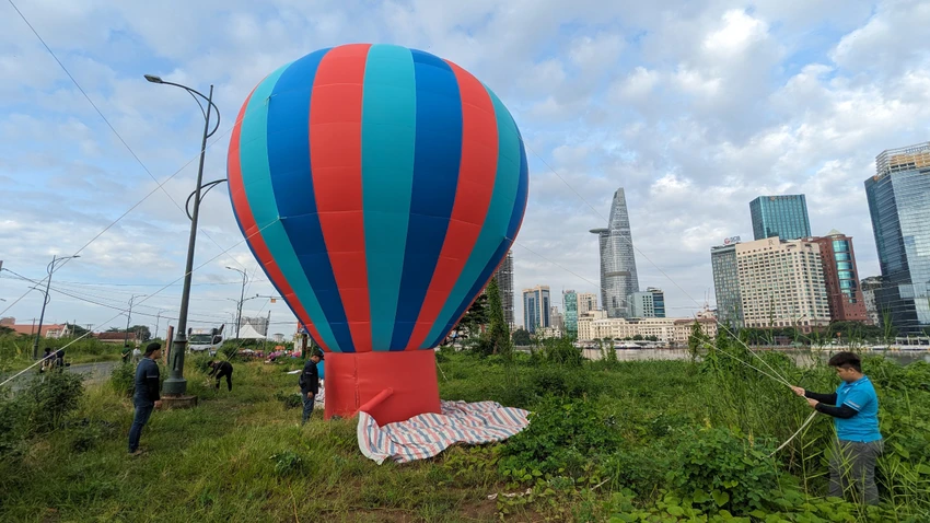 Cũng trong dịp 2-9, TP.HCM cũng sẽ tổ chức bắn pháo hoa tầm cao ở khu đầu đường hầm sông Sài Gòn (phường Thủ Thiêm, TP Thủ Đức) và bắn pháo hoa tầm thấp tại công viên văn hóa Đầm Sen (phường 3, quận 11). Thời gian bắn pháo hoa từ 21 giờ đến 21 giờ 15 phút, ngày 2-9. Cũng trong dịp 2-9, TP.HCM cũng sẽ tổ chức bắn pháo hoa tầm cao ở khu đầu đường hầm sông Sài Gòn (phường Thủ Thiêm, TP Thủ Đức) và bắn pháo hoa tầm thấp tại công viên văn hóa Đầm Sen (phường 3, quận 11). Thời gian bắn pháo hoa từ 21 giờ đến 21 giờ 15 phút, ngày 2-9.