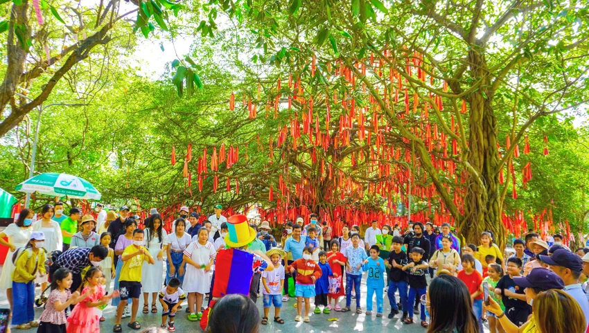 cay-uoc-nguyen-2.jpg