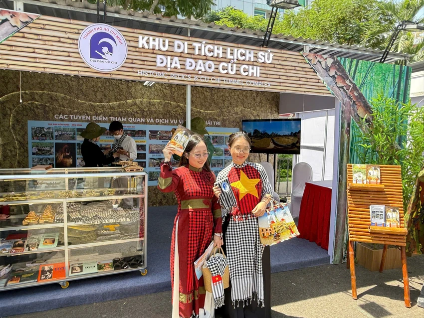ngay-hoi-du-lich-8.jpg