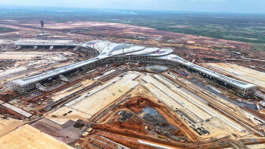 Cục Hàng không Việt Nam đề xuất chuyển các chuyến bay từ sân bay Tân Sơn Nhất sang Long Thành Tân Sơn Nhất theo lộ trình từng bước. Ảnh: ACV.