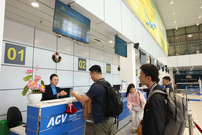 Hàng không giữ vai trò trụ cột khi chiếm hơn 82% lượng khách quốc tế đến Việt Nam trong những tháng đầu năm 2026. Ảnh: THU TRINH.