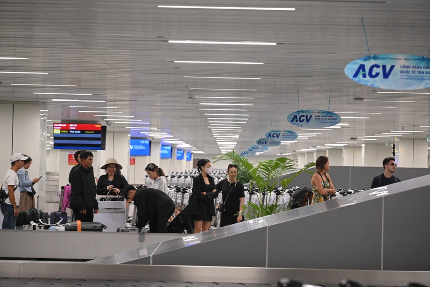tan-son-nhat-2.JPG