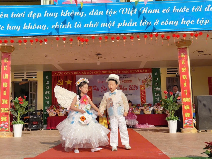 z7507804067458_8ce1f814fb93af58d437deba3e391c3c.jpg
