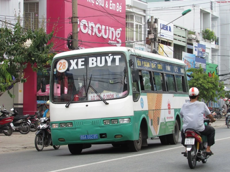 Sở GTVT TP Cần Thơ cho biết, hầu hết xe buýt ở TP Cần Thơ đã cũ kỹ, có niên hạn sử dụng trên 10 năm và số lượng ít nên không thu hút khách
