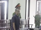 Lái ô tô mang ma túy đến quán cà phê thì bị bắt