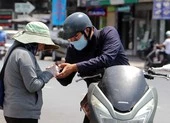 Tạm dừng phát hành vé số và cái tình của người miền Tây
