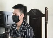 Dọa đăng ảnh khỏa thân để ép bé gái giao cấu 