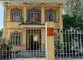 Cựu chi cục trưởng bị cáo buộc tham ô bị bệnh, tòa hoãn xử