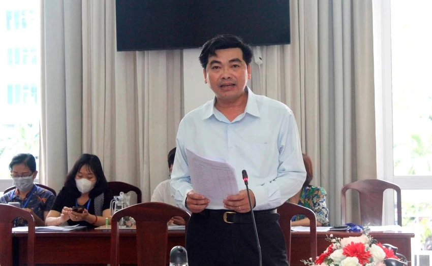 Giám đốc Sở GD&ĐT TP Cần Thơ Trần Thanh Bình thông tin về công tác chuẩn bị cho kỳ thi tốt nghiệp THPT năm 2022. Ảnh: NHẪN NAM Giám đốc Sở GD&ĐT TP Cần Thơ Trần Thanh Bình thông tin về công tác chuẩn bị cho kỳ thi tốt nghiệp THPT năm 2022. Ảnh: NHẪN NAM