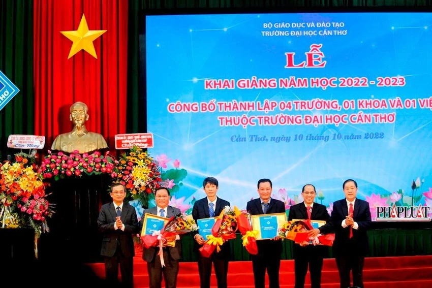 thành lập 4 trường thuộc Đại học Cần Thơ