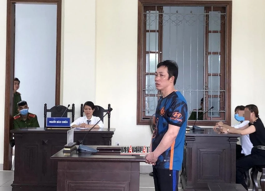 Bị cáo Lộc tại tòa ngày 14-11. Ảnh: NHẪN NAM Bị cáo Lộc tại tòa