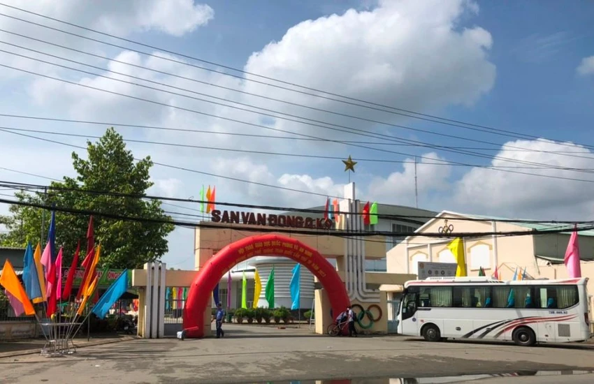 Lễ khai mạc và nhiều nội dung thi được tổ chức tại Sân vận động Quân khu 9. Ảnh: NHẪN NAM Lễ khai mạc và nhiều nội dung thi được tổ chức tại Sân vận động Quân khu 9. Ảnh: NHẪN NAM