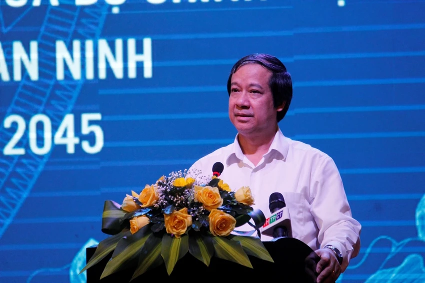 Bộ trưởng Bộ GD&ĐT Nguyễn Kim Sơn phát biểu chỉ đạo tại hội nghị. Ảnh: NHẪN NAM Bộ trưởng Bộ GD&ĐT Nguyễn Kim Sơn phát biểu chỉ đạo tại hội nghị. Ảnh: NHẪN NAM