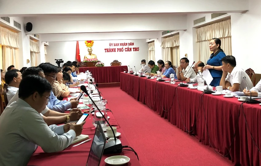 Ban tổ chức Lễ hội Bánh dân gian Nam Bộ lần thứ X năm 2023 TP Cần Thơ họp chiều 10-4. Ảnh: NHẪN NAM Ban tổ chức Lễ hội Bánh dân gian Nam Bộ lần thứ X năm 2023 TP Cần Thơ họp chiều 10-4. Ảnh: NHẪN NAM