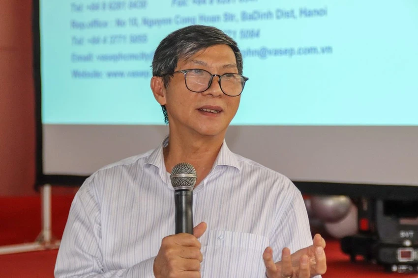 Ông Trương Đình Hòe – Tổng thư ký VASEP trình bày tại hội thảo. Ảnh: CHÂU ANH Ông Trương Đình Hòe – Tổng thư ký VASEP trình bày tại hội thảo. Ảnh: CHÂU ANH