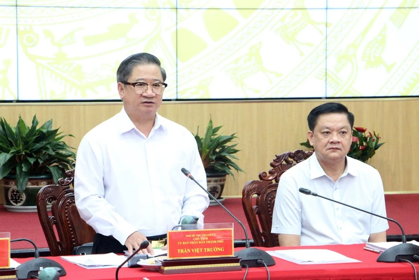Chủ tịch UBND TP Cần Thơ Trần Việt Trường phát biểu tại cuộc họp. Ảnh: CTV Chủ tịch UBND TP Cần Thơ Trần Việt Trường phát biểu tại cuộc họp. Ảnh: CTV