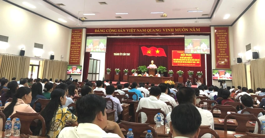 Quang cảnh hội nghị. Ảnh: NHẪN NAM Quang cảnh hội nghị. Ảnh: NHẪN NAM