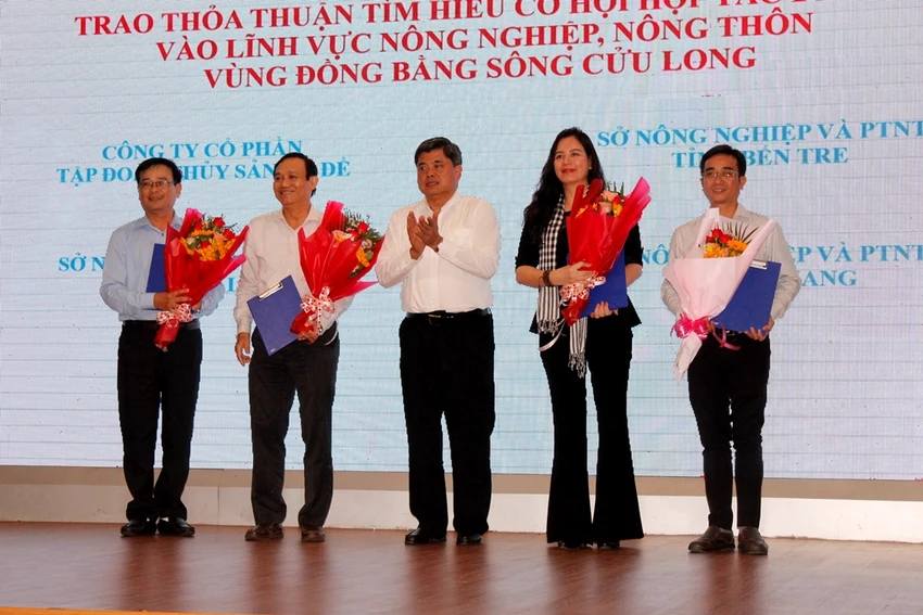 trao-thoa-thuan.JPG