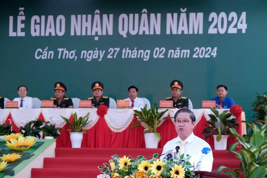 Chủ tịch UBND TP Cần Thơ Trần Việt Trường