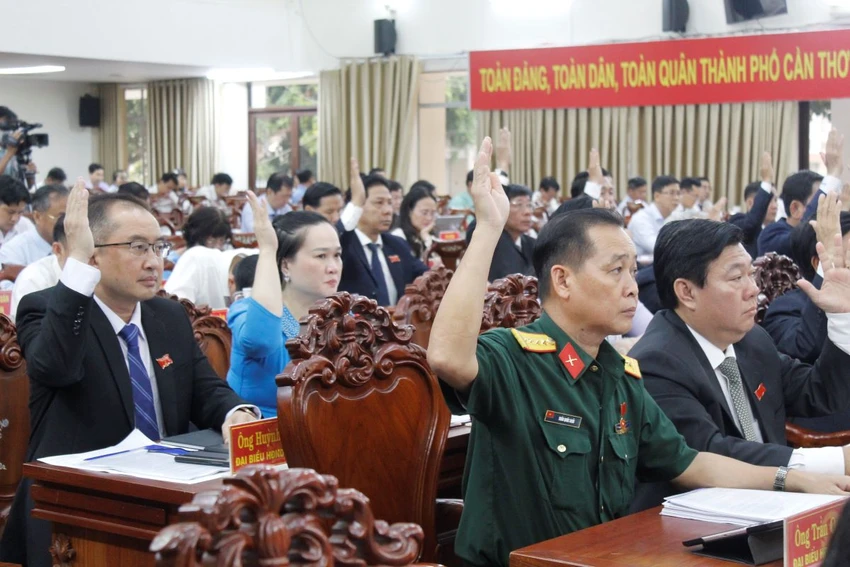 kỳ họp chuyên đề HĐND TP Cần Thơ ngày 26-4.