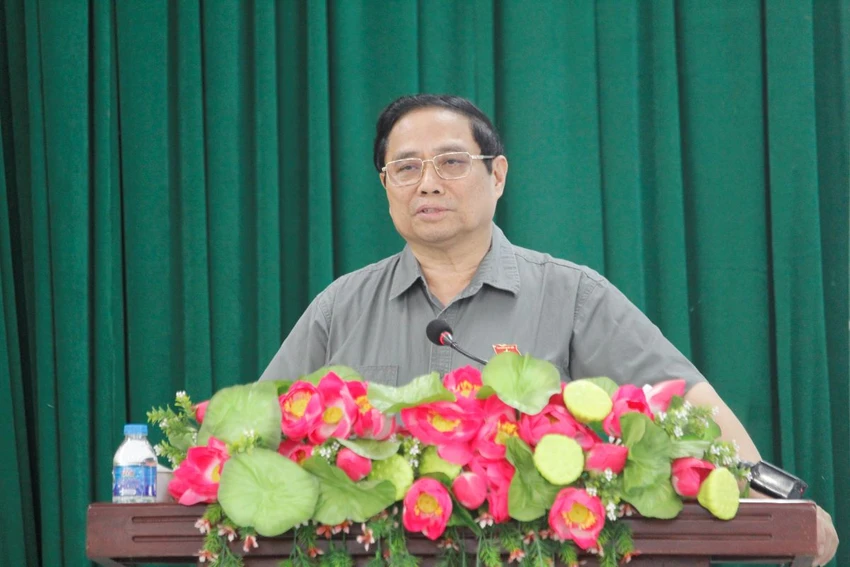 Thủ tướng Phạm Minh Chính tiếp xúc cử tri Cần Thơ chiều 12-5.