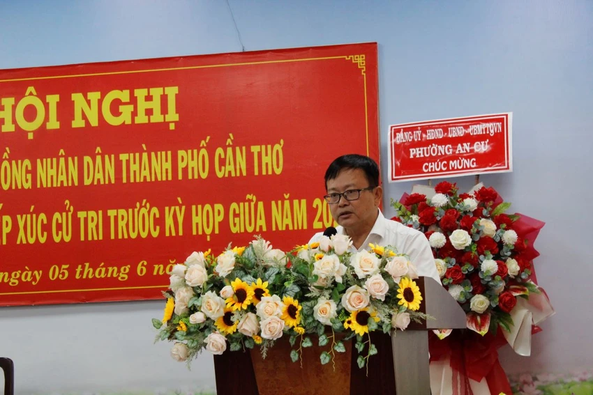 dai-bieu-hdnd-tp-can-tho-tra-loi-au-thuyen-chong-ngap.jpg