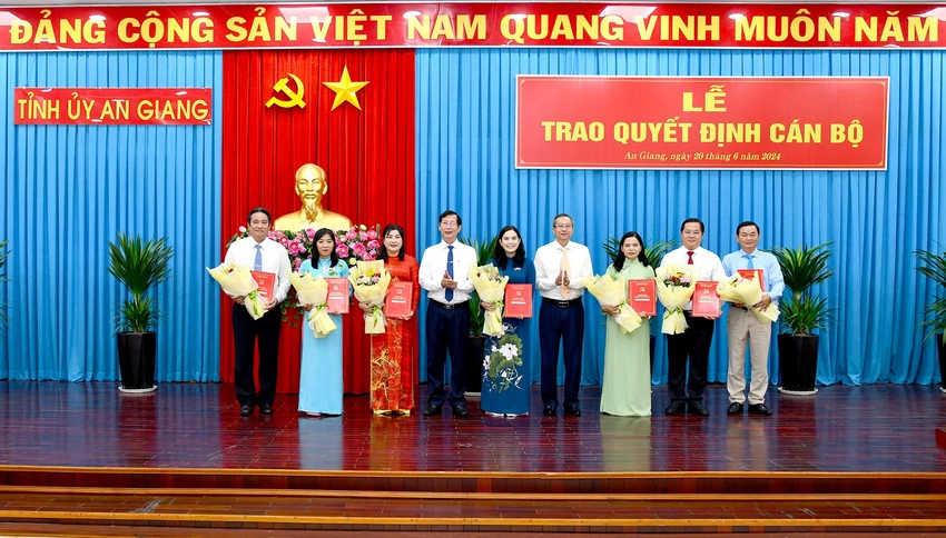nhan-su-moi-tinh-an-giang.jpg