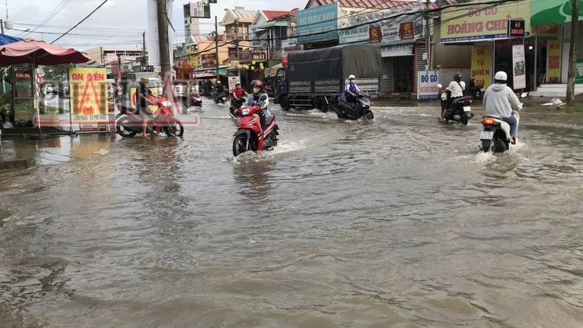Triều cường TP Cần Thơ ngày 18-10-2024