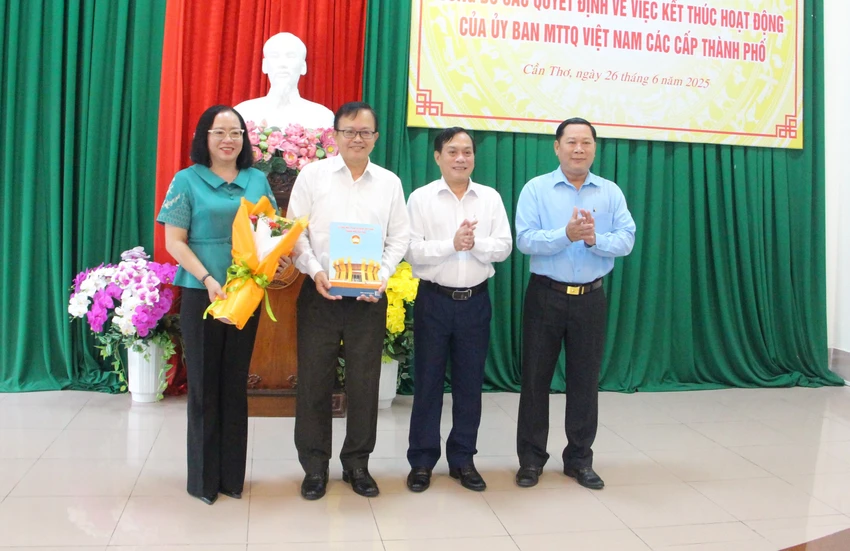 Kết thúc hoạt động của cơ quan Ủy ban MTTQ Việt Nam TP Cần Thơ