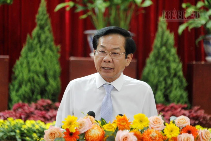 Bí thư Thành ủy Cần Thơ Đỗ Thanh Bình phát biểu chỉ đạo tại Kỳ họp thứ nhất HĐND TP Cần Thơ mới. Ảnh: NHẪN NAM