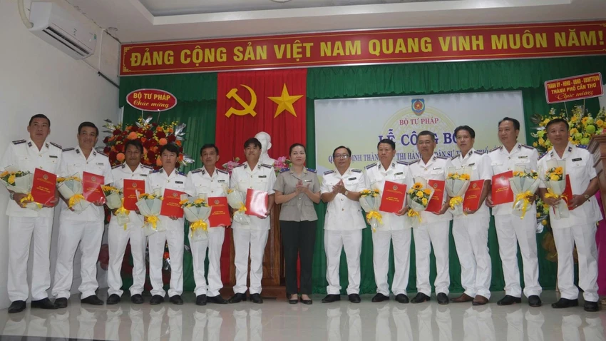 lanh-dao-19-phong-thads-tp-can-tho-1.jpg