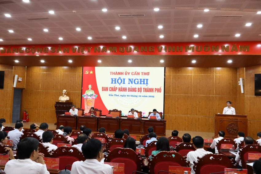 Bí thư Thành ủy Cần Thơ Lê Quang Tùng phát biểu kết luận