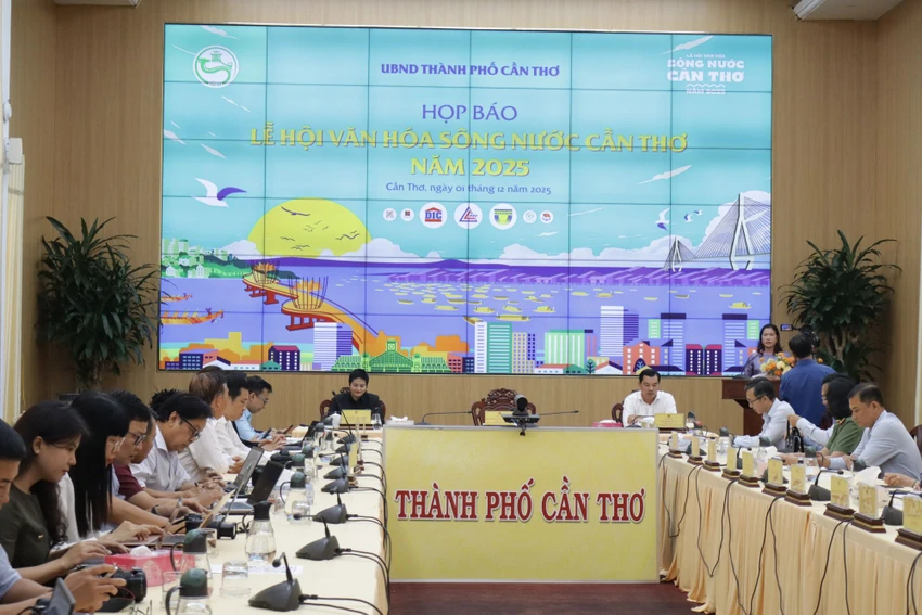 le-hoi-van-hoa-song-nuoc-can-tho-2.JPG