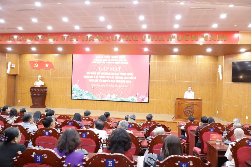 chu-tich-quoc-hoi-chuc-tet.JPG