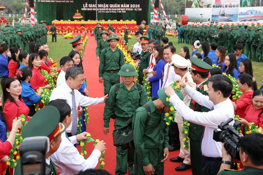 can-tho-giao-quan-1.jpg