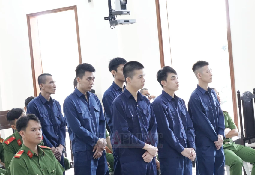 toa-can-tho-xu-vu-giet-nguoi.JPG