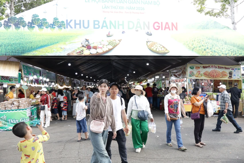 le-hoi-banh-dan-gian-nam-bo-can-tho-12.jpg