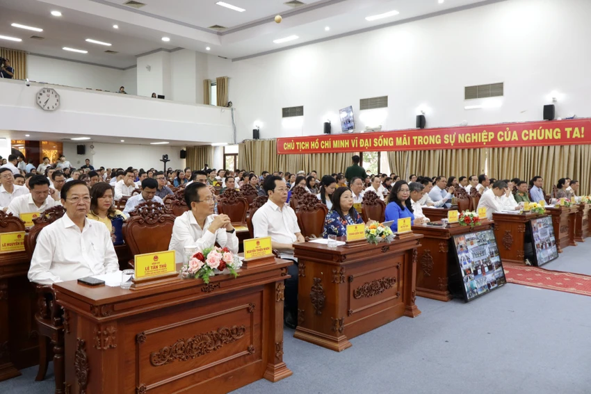 ban-to-chuc-trung-uong-txct-can-tho-1.jpg