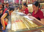 Giá vàng nhảy lên mức cao nhất một tháng qua