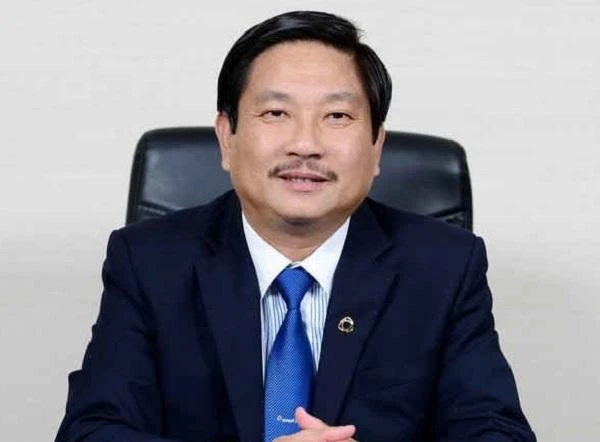 Ông Nguyễn Thanh Tùng nắm giữ chức vụ Chủ tịch HĐQT Ngân hàng Đông Á. Ông Nguyễn Thanh Tùng nắm giữ chức vụ Chủ tịch HĐQT Ngân hàng Đông Á.