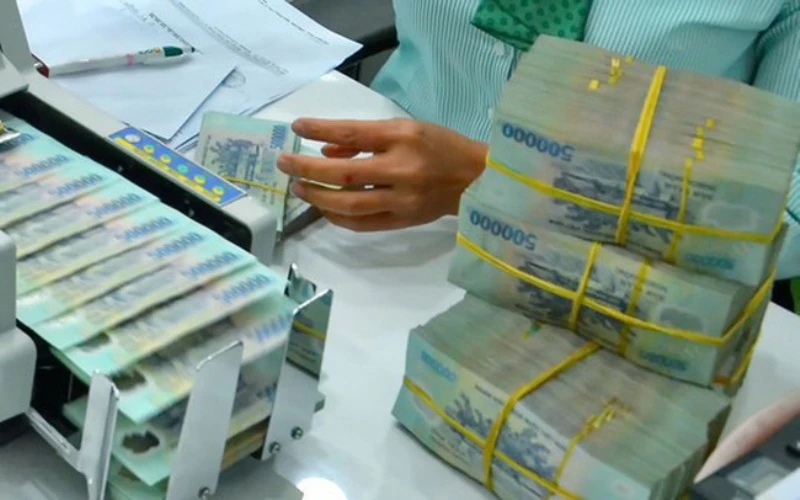 Lãi suất cho vay nhích nhẹ