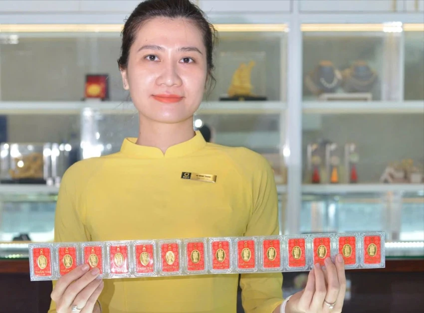 thi-truong-vang.jpg