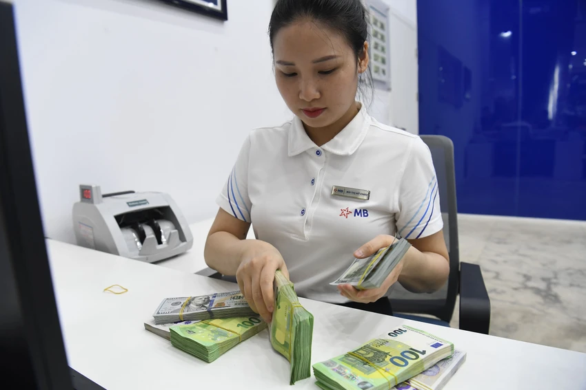 Giá bán USD tại các ngân hàng thương mại vẫn duy trì ổn định từ tháng 10 đến nay
