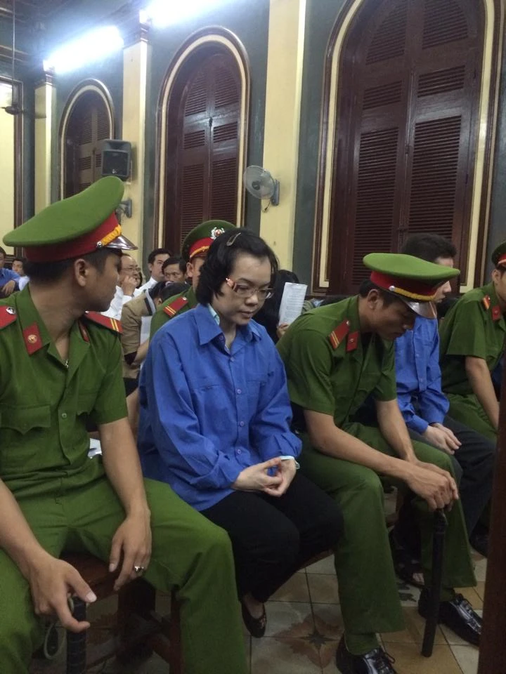 Phúc thẩm vụ Huyền Như: Các ngân hàng cãi nhau, NH nhà nước lúng túng ảnh 1 Phúc thẩm vụ Huyền Như: Các ngân hàng cãi nhau, NH nhà nước lúng túng ảnh 1