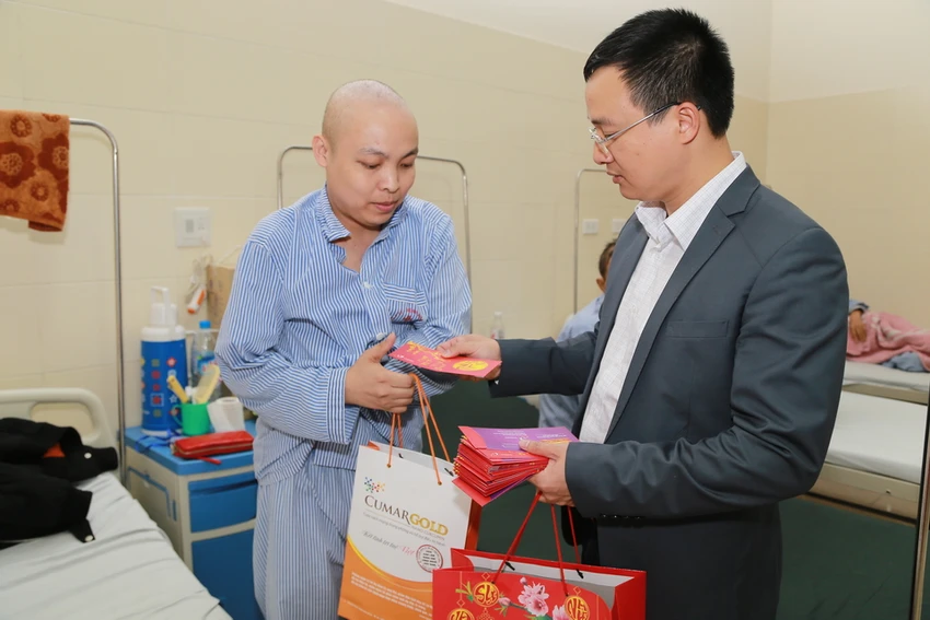 Tết ấm áp cho những bệnh nhân ung thư ảnh 1 Tết ấm áp cho những bệnh nhân ung thư ảnh 1