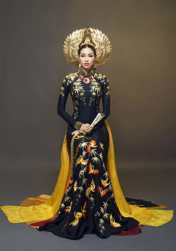 Công bố trang phục dân tộc của Phạm Hương ảnh 5 Công bố trang phục dân tộc của Phạm Hương ảnh 5