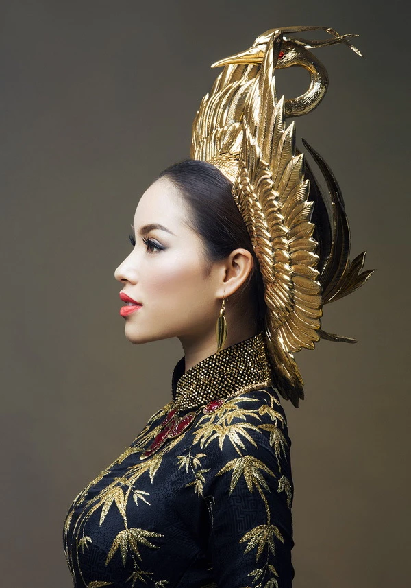 Công bố trang phục dân tộc của Phạm Hương ảnh 6 Công bố trang phục dân tộc của Phạm Hương ảnh 6