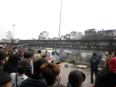 Bé trai bị taxi 'điên' đâm khó qua khỏi ảnh 1 Bé trai bị taxi 'điên' đâm khó qua khỏi ảnh 1